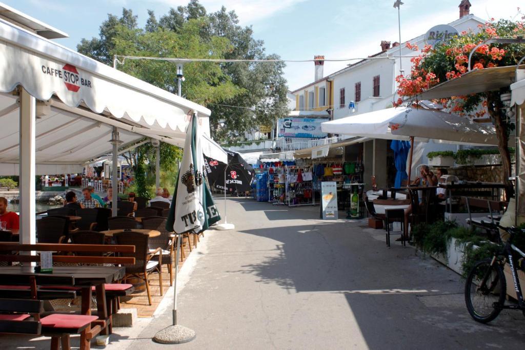 Apartments Matic Njivice Kültér fotó